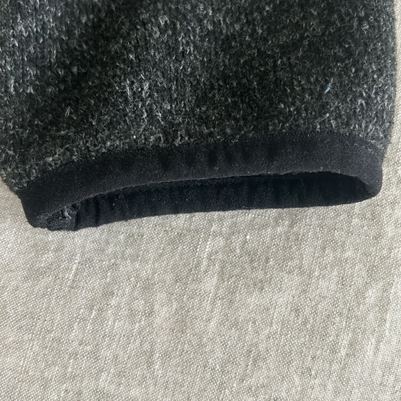 Womens Stoic fleece. Size S - Picture 4 of 4